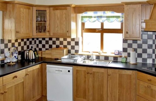 Skibbereen Cottage | ARDAGH NORTH, pet friendly, with open fire in Baltimore, County Cork