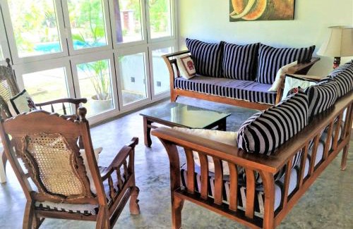 Kahandamodara House | Ardeen Villa - superb 3 bedroom beachfront for 6, BB, in Ranna- Tangalle- free pick up or drop off for 7 night stays, serviced, taxes included