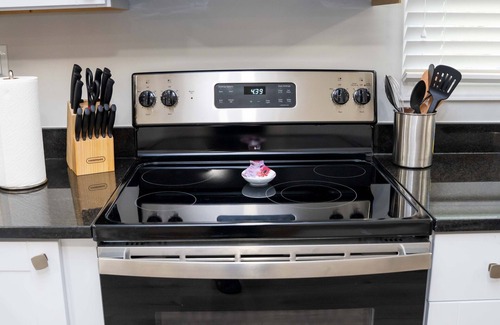 Winston - Salem House | Ardmore Gem close to mall and Hospitals, 4bed/3bth