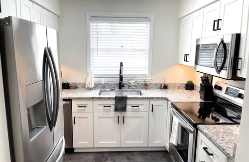 Midtown Apartment | Ardsley Upscale Living Unit #4