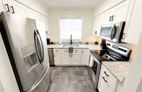 Midtown Apartment | Ardsley Upscale Living Unit #4