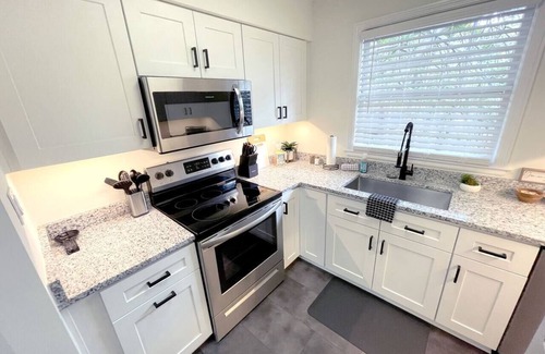 Midtown Apartment | Ardsley Upscale Living Unit #3