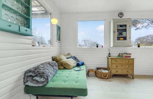 Bronde House | Are you dreaming of an island vacation away from the stress of everyday life? Then this house might