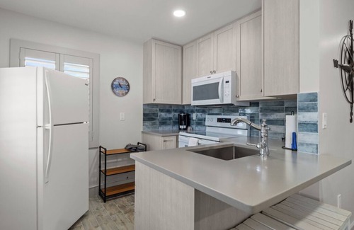 Captiva Cottage | Are you looking for a quaint fishing village in the heart of Captiva Island? - Jensen's Cottage #09