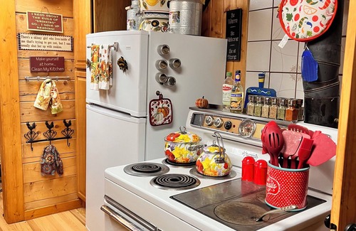 Custer County Cabin | Are you thinking about cabin tripping in Colorado? We have you covered.