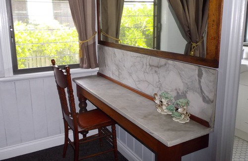 Warwick House | Area 51 Warwick -a very special place to stay