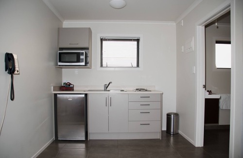 Hamilton Hotel | Arena Court Motel