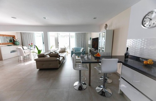 Playa del Ingles Villa | ArenaMar. 5 minutes from the beach.