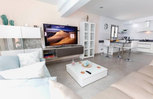 Playa del Ingles Villa | ArenaMar. 5 minutes from the beach.