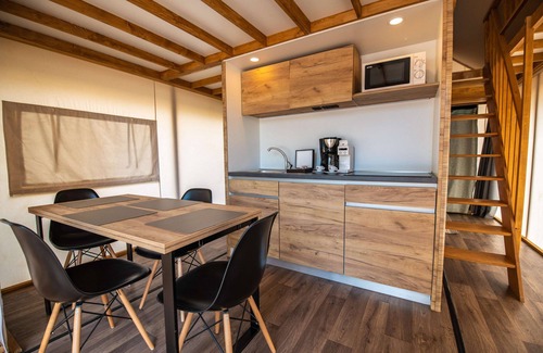 Pomer RV Rental | Arena One 99 Glamping