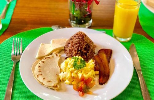 La Fortuna Cabin | Arenal Oasis Eco Lodge & Wildlife Refuge