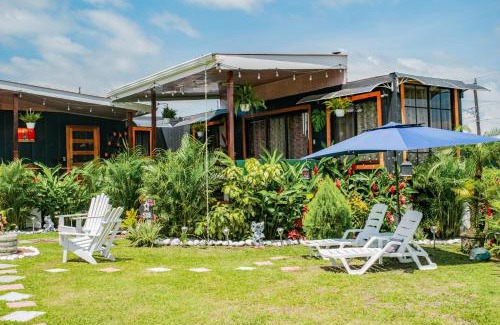 La Fortuna Ski Chalet | Arenal Tiny Houses - STAR