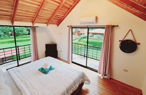 La Fortuna Ski Chalet | Arenal Volcano Villa private pool