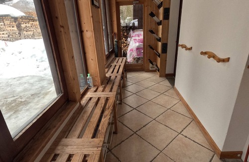 Montroc Ski Chalet | Argentiere: Argentiere/Chamonix- Near slopes- Hot tub - Stunning views