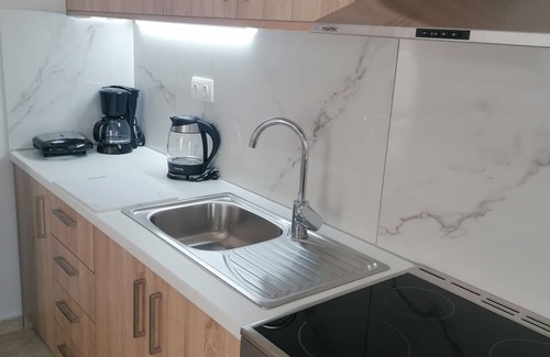 Paralia Kourna House | Argiri Apartments & Suites