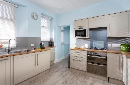 Penzance House | Argus Cottage
