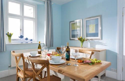 Penzance House | Argus Cottage