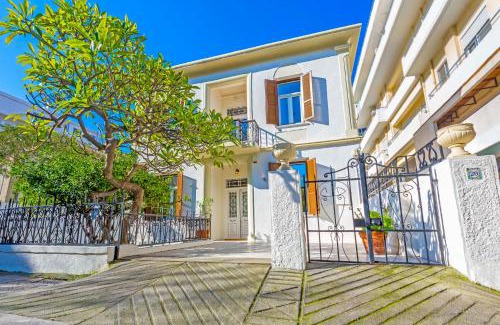 Rhodes Apartment | Arhondiko Apartment VS Rhodes Town