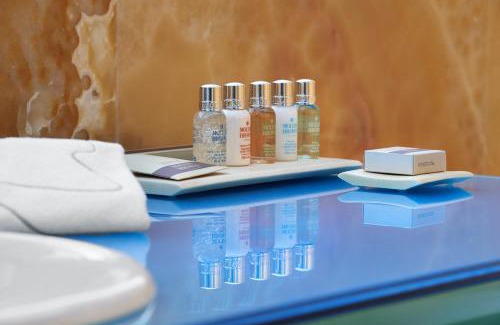 Belvaros - Lipotvaros Hotel | Aria Hotel Budapest by Library Hotel Collection