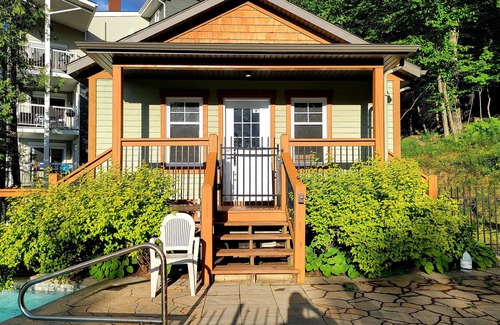 Mont-Tremblant Village Condo | ARIA★Mountain Views★Fully Equipped★Renovated