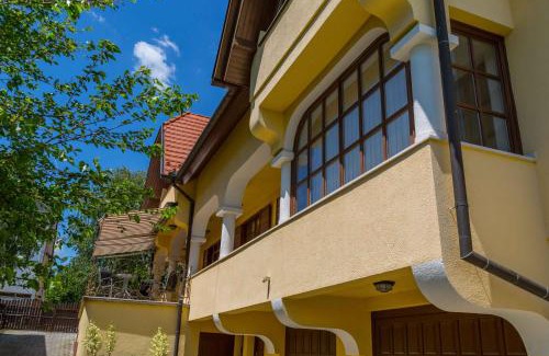 Heviz House | Arina Villa
