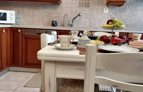 Agia Pelagia Apartment | ARISMARI Garden - Apartment with a beautiful BBQ garden.