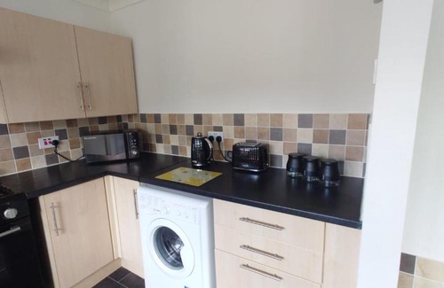 Brough House | Arista House Entire 3 bedroom self catering property sleeps 5 people, Pet friendly
