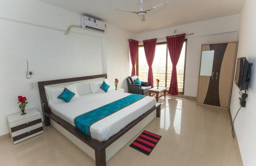 Andheri West Apartment | Aristo Serviced Apartment near Kokilaben Dhirubai Ambani Hospital for Family Only