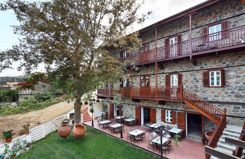 Pedhoulas Bed & Breakfast | Aristotelio Boutique Hotel