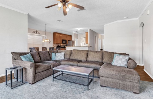 Frisco House | Ark House, Cozy Family Retreat With Heated Pool