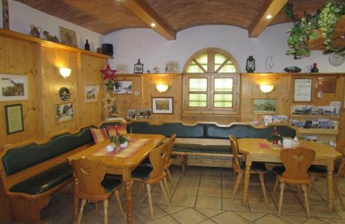 Gnadendorf Bed & Breakfast | Arkadenhof Fam. Schneider