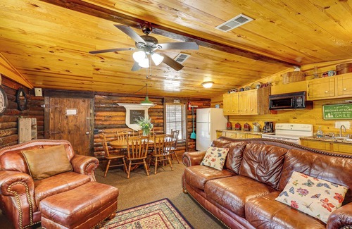 Murfreesboro Cabin | Arkansas Log Cabin Rental Near Lake Greeson!
