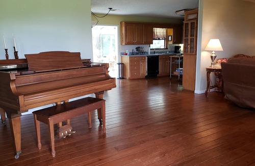 Booneville House | Arkansas Wilderness nestled between the Ouachita Mountains and Ozark Mountains