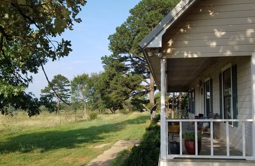 Booneville House | Arkansas Wilderness nestled between the Ouachita Mountains and Ozark Mountains