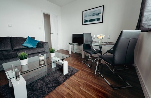 Hinckley Apartment | Arlan Apartments Comfort and Ease, Hinkley - Apt. C