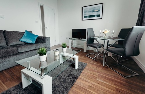 Hinckley Apartment | Arlan Apartments for Comfort and Ease, Hinkley - Apt. A