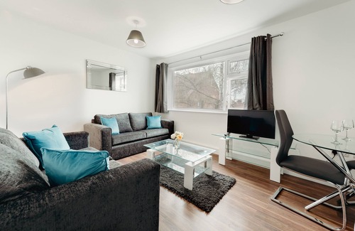 Hinckley Apartment | Arlan Apartments for Comfort and Ease, Hinkley - Apt. A