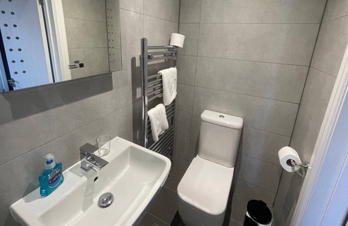 Basingstoke Hotel | Arlan House, Superb Basingstoke Hotel - Room 09