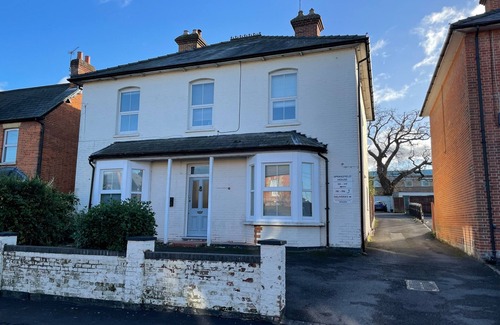 Basingstoke Hotel | Arlan House, Superb Basingstoke Hotel - Room 16