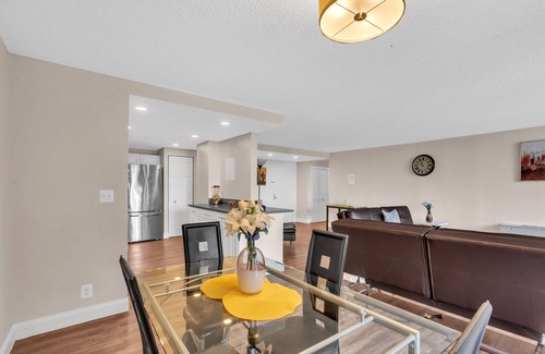 Crystal City Apartment | Arlington 2BR/2Ba Apartment in Crystal City by RedAwning