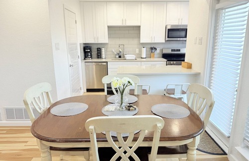 West Arlington House | Arlington Entertainment District Home - Blue Door