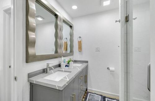 West Arlington House | Arlington Entertainment District Home Green & White Door