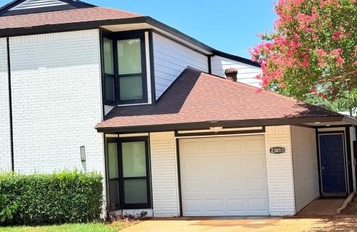 West Arlington House | Arlington Entertainment District Home Blue Door