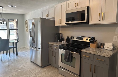 Grand Prairie House | Arlington/Grand Prairie Stay