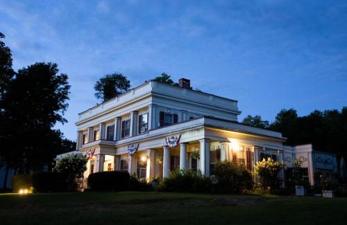 Arlington Hotel | Arlington Inn & Spa