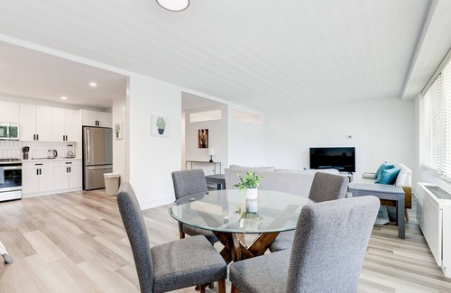 Aurora Highlands Apartment | Arlington Modern 3BR - Minutes to DC and Hotspots