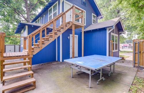Central Arlington House | Arlington Vacation Rental - Yard and Ping Pong Table