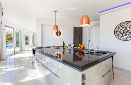 Armacao de Pera Villa | Armação de Pêra: villa with heatable pool & BBQ