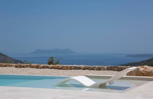 Fternon Villa | Armante Supreme Villas-Villa Ilianna