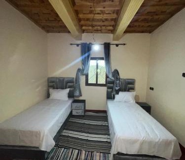 Aroumd House | armed family lodge